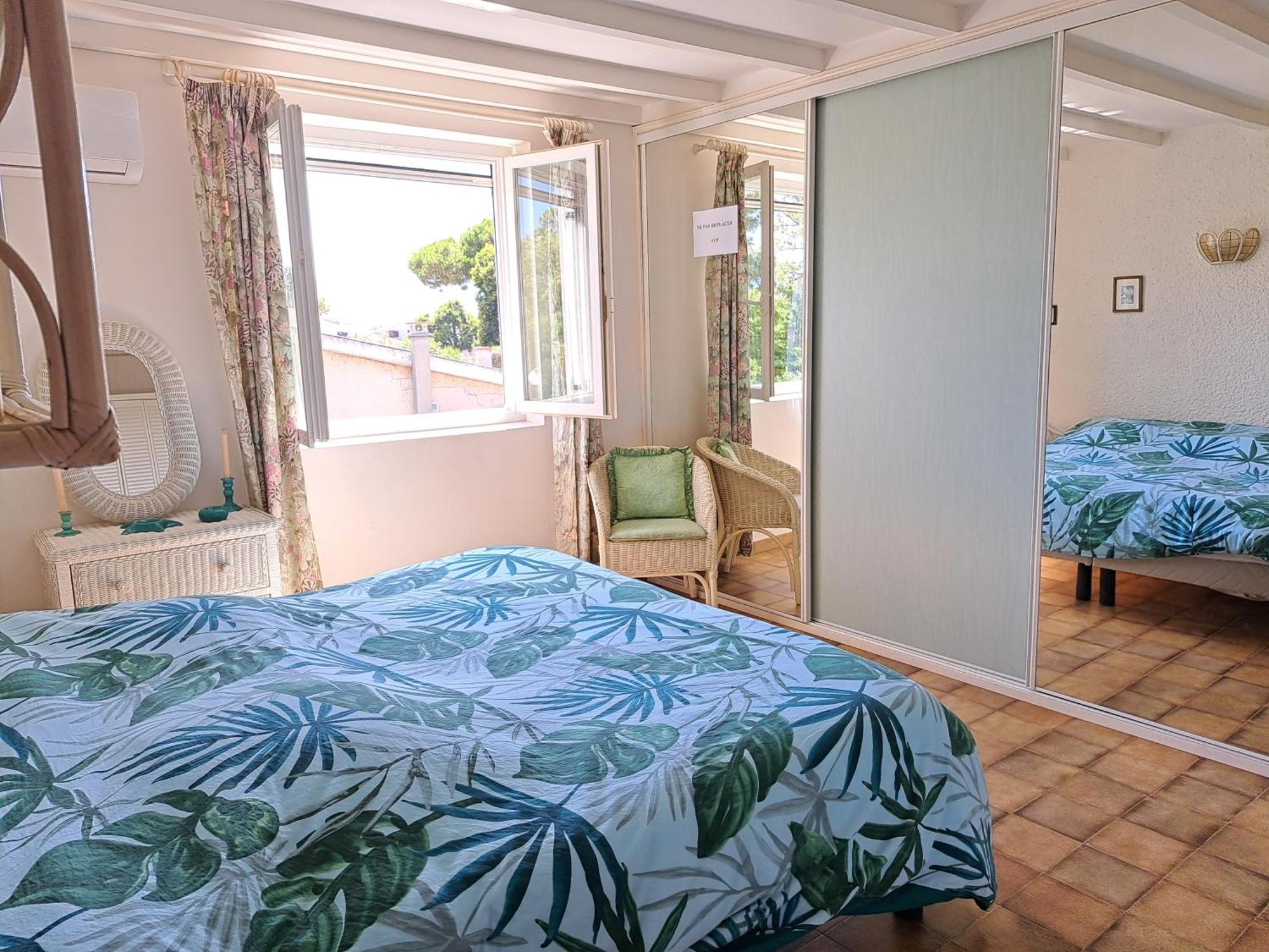 Mini Villa Jardin 50 M Plage Borgo  Exterior photo